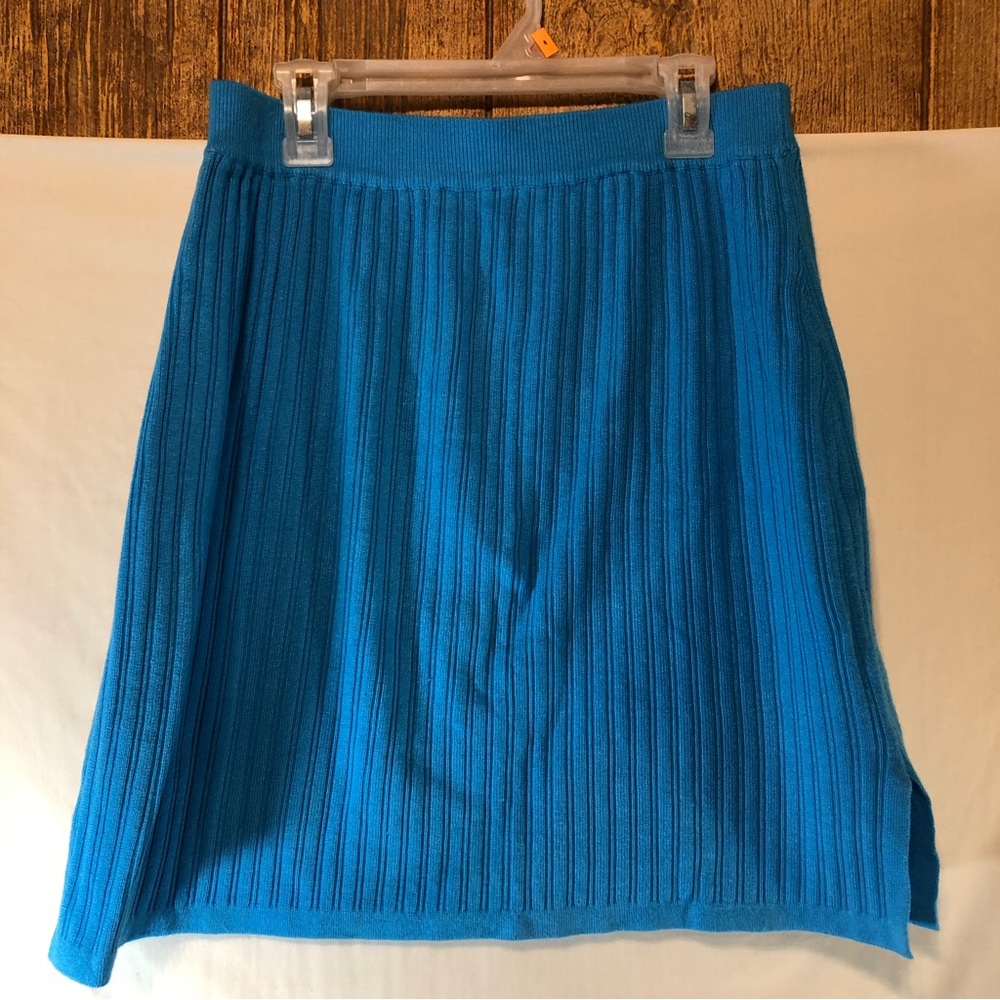 Shein women’s Blue rib knit skirt OXL